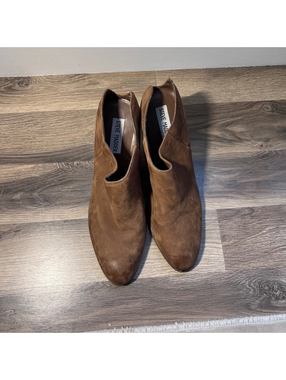 Steve Madden tan suede ankle booties, women's size 9